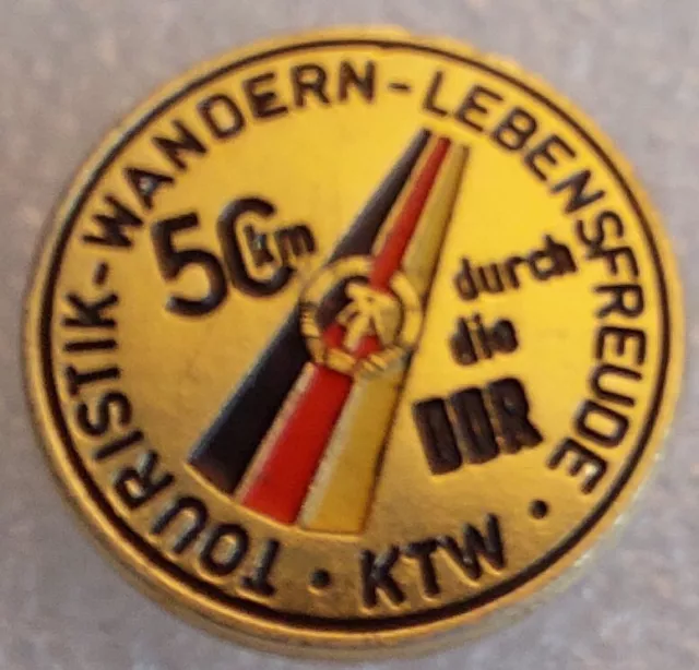 DDR Abzeichen Pin Nadel Sport 50 km durch die DDR Touristik KTW 