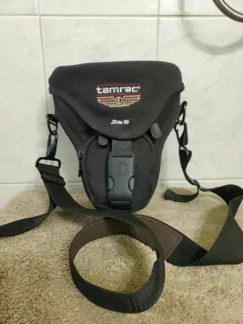 Tamrac Zoom 16 Camera Bag 5516 Black Shoulder Strap Multiple Compartments