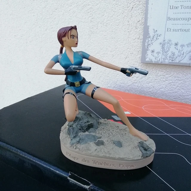 Figurine Collection TOMB RAIDER Lara Croft L'Ange des Ténèbr