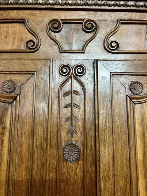 Armoire de mariage régional en bois naturel et noyer d’époque LXV (18ème) 3