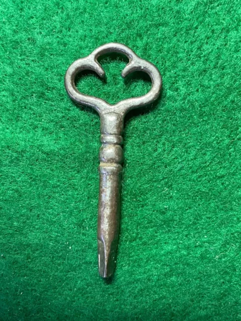 VTG Treadle Sewing Machine Drawer Cabinet Trunk Key 3 Sided Triangle End