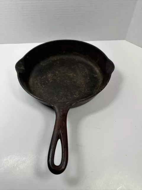 GRISWOLD Cast Iron SKILLET Frying Pan #6 LARGE BLOCK LOGO 699D Sits Flat Vintage