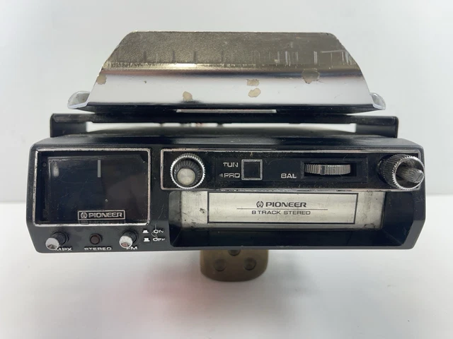 VINTAGE H-2000 PIONEER 8 Track Player w/AM FM Radio For Parts or
