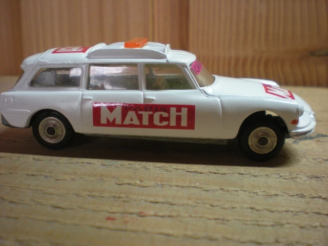 TDF802 voiture Tour De France 1/43 Hachettes hors série ALM WPK 625 Banania