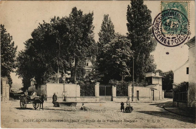 CPA SOISY-sous-MONTMORENCY - Place de la Fontaine Blanche (65513)