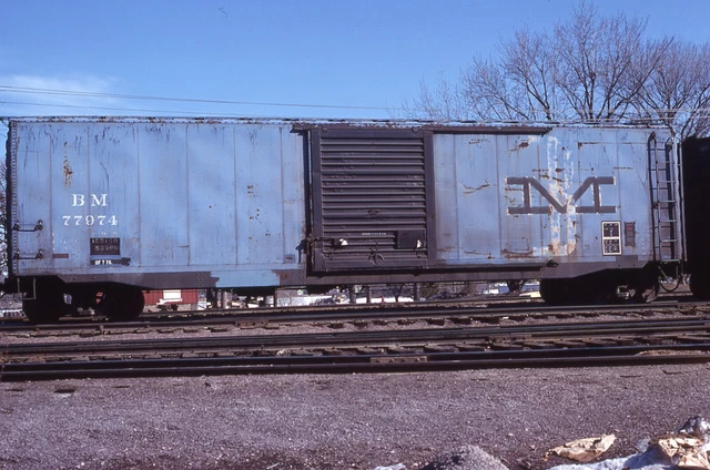 T: Original Slide B&M Boston & Maine 50' SD Boxcar #77974 in 1978