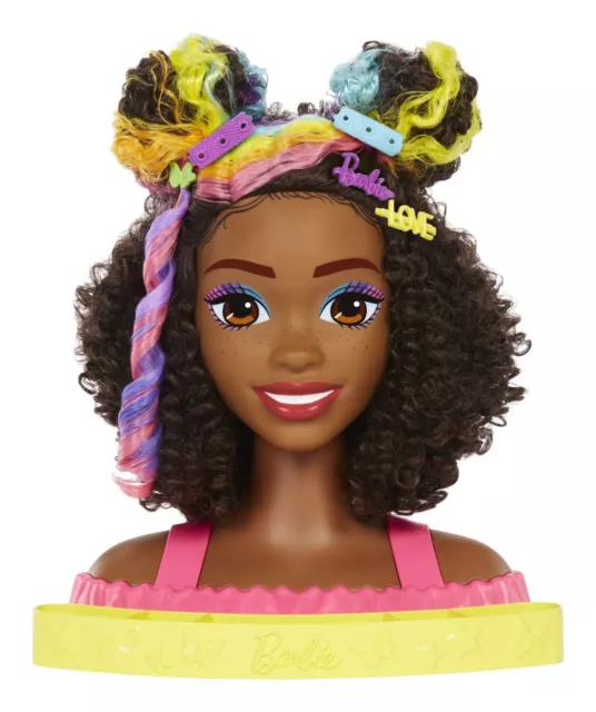 Barbie Doll Deluxe Styling Head with Colour Reveal Accessories and Curly Brown