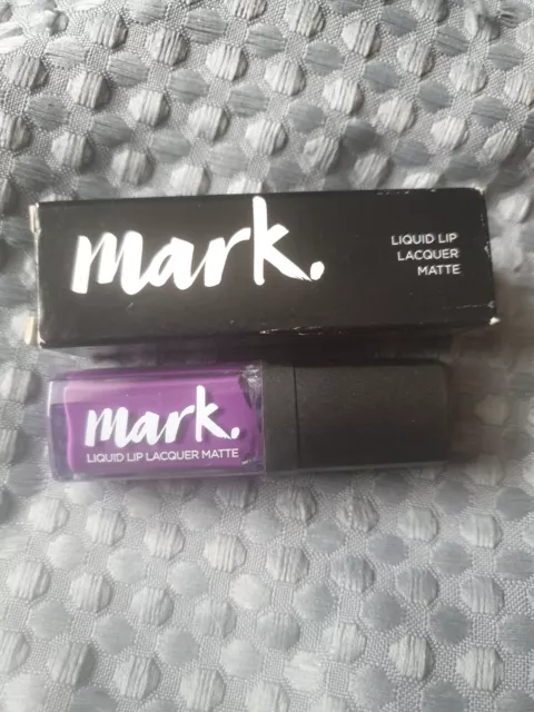 Avon Mark Liquid Lip Lacquer Fabulosity