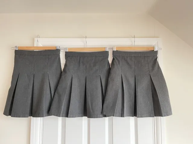 Set of 3 M&S Girls Grey Permanent Pleats School Skirts Size 7-8yrs in VGC