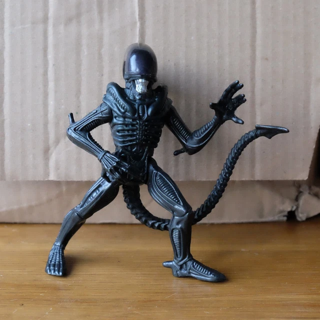 ALIEN VS PREDATOR AVP Kenner 5" Xenomorph Alien Action Figure Toy 1993