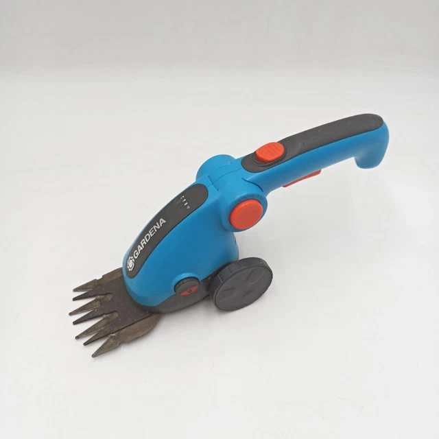 Gardena Set Akku-Grasschere ComfortCut Li: Rasenschere-Komplettset Teleskopstiel