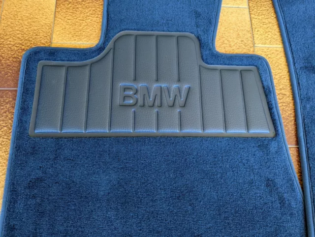 99992028506 Tappetini nuovi BMW E28 Serie 5 originali blu con perni di fissaggio