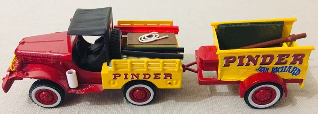 MAJORETTE CIRQUE PINDER camion semi remorque transport de chevaux 1/60