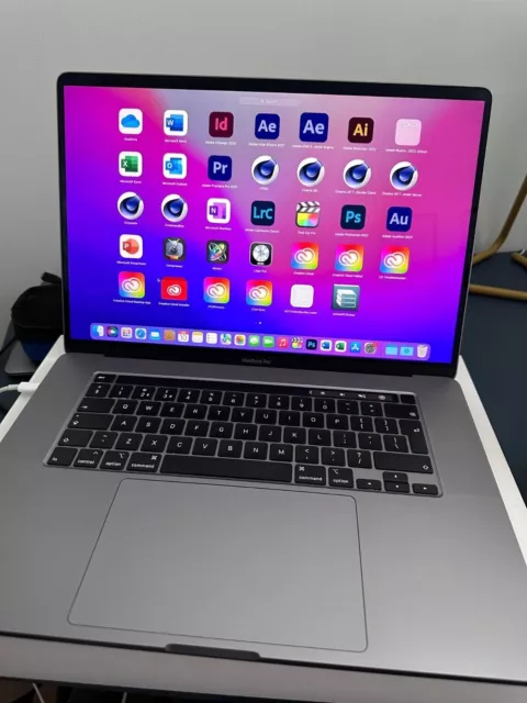 Apple MacBook Pro 16" 2019, 6-Core Intel i7 2.6GHz, 16GB, 512GB SSD, 5300M 4GB