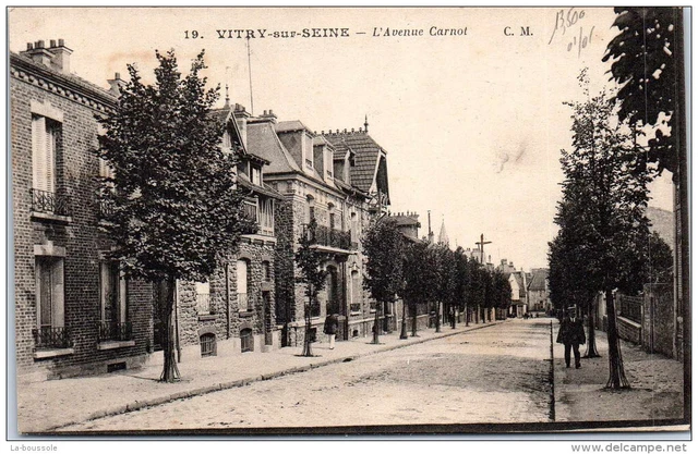 94 VITRY SUR SEINE - l'avenue carnot