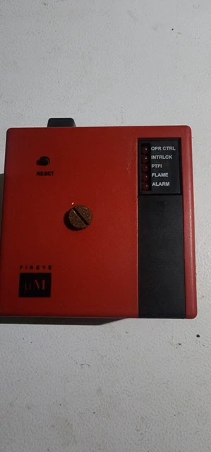 HVAC Fire Eye Mc120Chassis and Cover 120v Programmer and Flame module Cards INC.