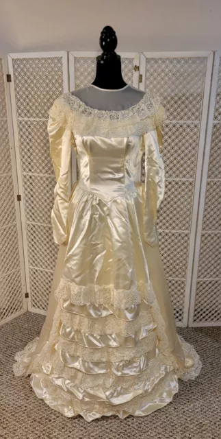 Vintage Handmade Satin and Lace Button Back Ivory Long Wedding Dress Size Small