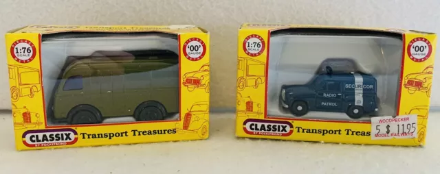 2x Classix 1:76 OO Scale Austin Vans.  K8 Three Way 76691 & A-35 Securicor 76666 2