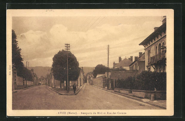 CPA Avize, Remparts du Midi et Rue des Carmes 1904