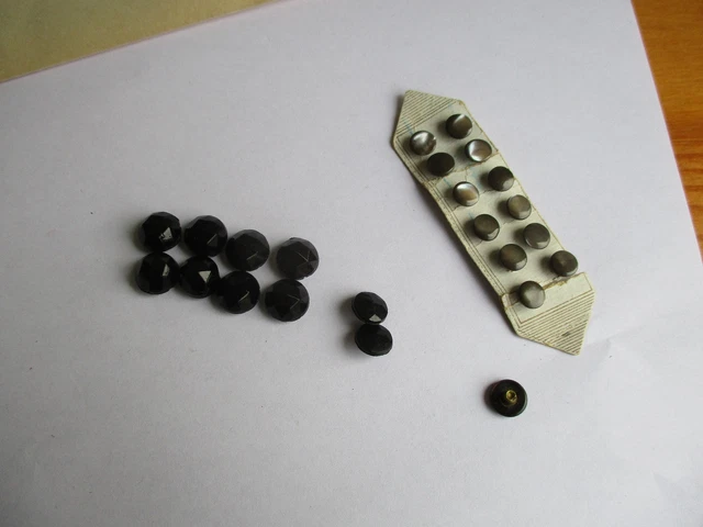 24 Boutons En Nacre Grise Ancienne - Lot Mercerie Diamètre 1,4 Cm, Made In France