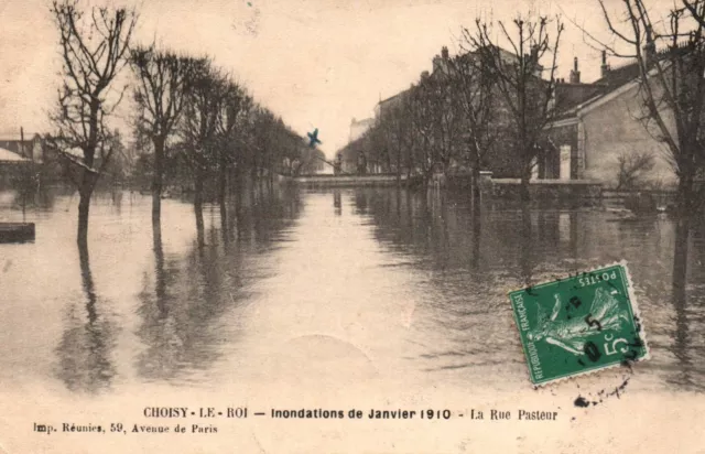 CPA 94 - CHOISY LE ROI (Val de M.) - Inondations 1910. La Rue Pasteur