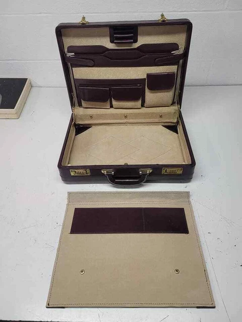 hardshell burgundy vinyl briefcase   18 x 13 x 5  / sn2893