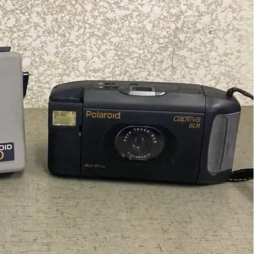 VINTAGE Polaroid Captiva SLR Auto Focus Instant Film Camera Built in Flash