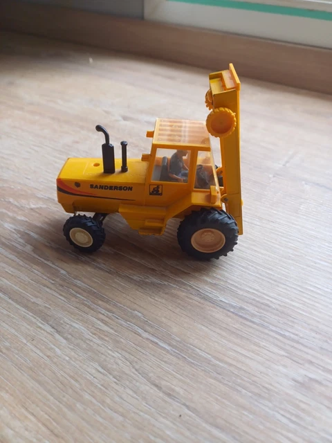 Remorque porte engin miniature à l'échelle 1/32