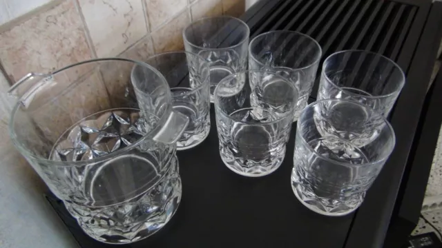 6 VERRES à WHISKY et un SEAU à GLACON en cristal d'ARQUES