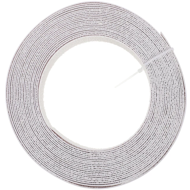 Reparación adhesiva de chapa de borde de armario PVC