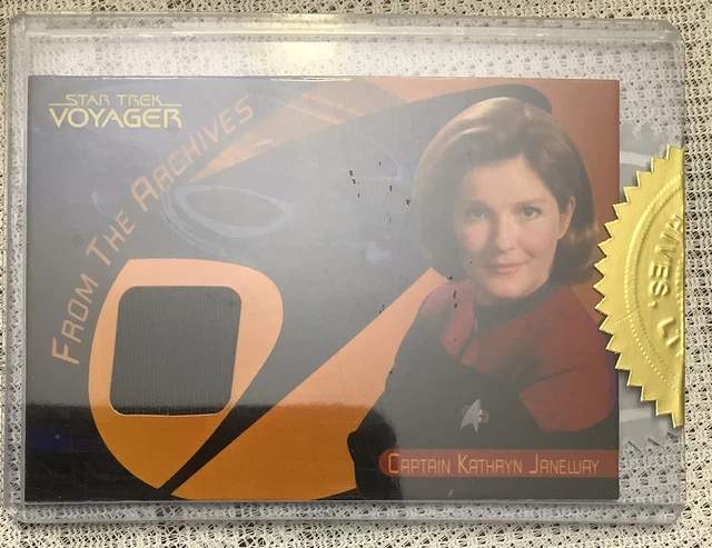 Quotable Star Trek Voyager Case Topper Costume Card CC45  Janeway  64/600
