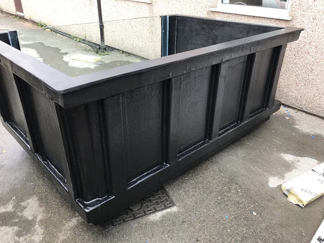 900 Gallon Fibreglass Infinity Window 3