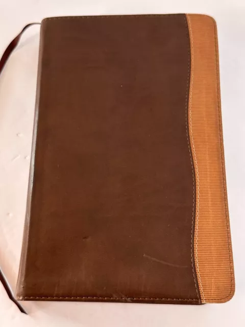 NIV Discover God's Heart Devotional Bible Walk Thru The Bible Leathersoft Brown