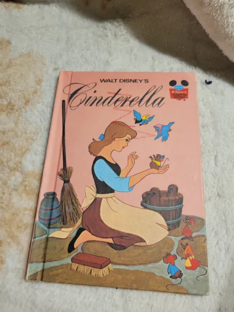 Vintage 1974 Walt Disney's Cinderella Hardcover Book Wonderful World of Reading