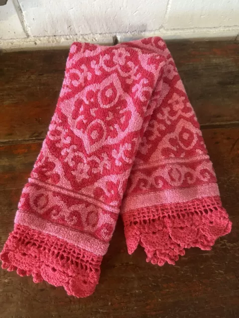 Vintage 1960’s Pink Sculpted Hand Towels Crochet Lace Trim Set/2