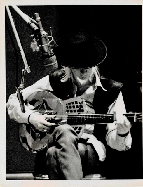 JOHNNY WINTER - 2004 - Music Print Ad Photo