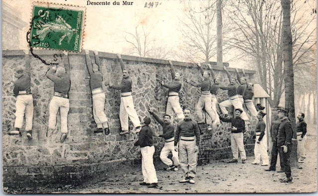 94 JOINVILLE - ecole de gymnastique, descente du mur