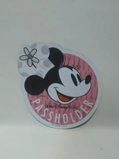 Walt Disney World Annual Passholder Magnet EPCOT Food and Wine Minnie Mouse