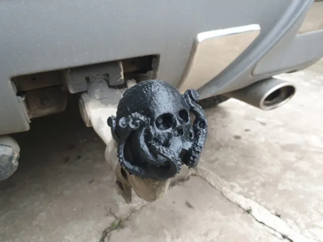 3D Abdeckung für Auto-Anhängerkupplung AHK DER Schädel - Skull -  Robocompucom