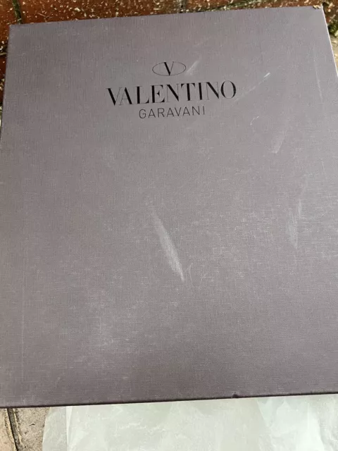 Scatola clearance scarpe valentino