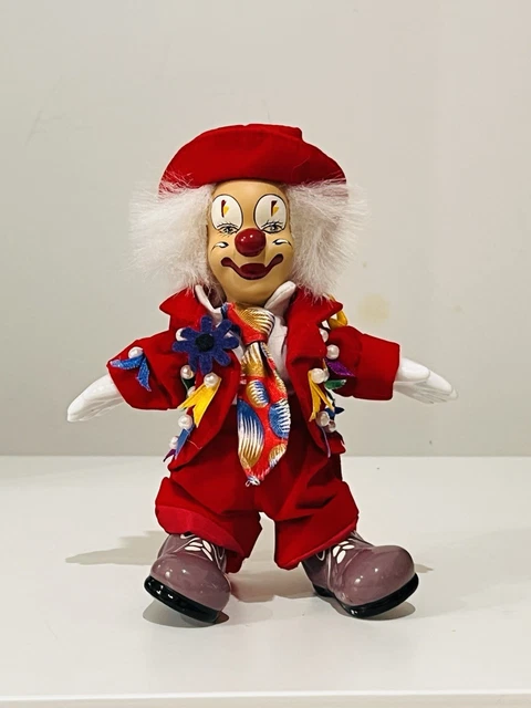 WORLD OF CLOWNS Porcelain Doll Hand Painted Collectible Figurine