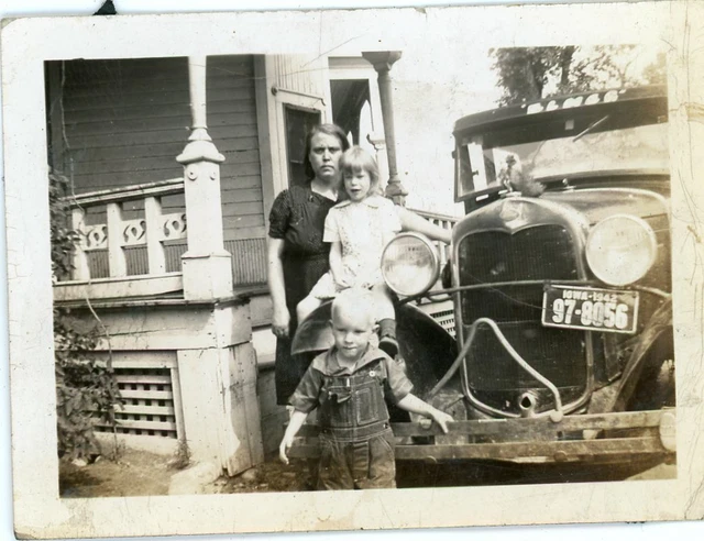 1940s Vtg Model T Ford Young Kids Mom Grumpy Porch Overalls Black & White Photo