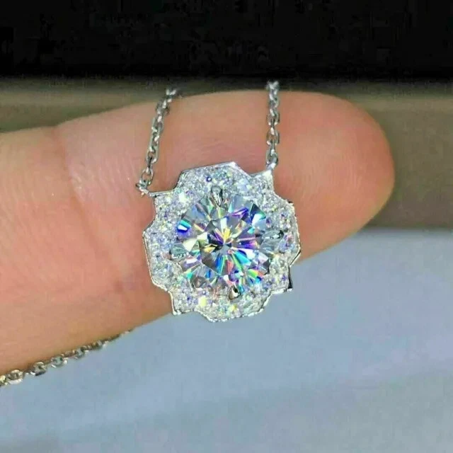 2 Ct Round Cut Simulated Diamond Women Pendant 14K White Gold Finish