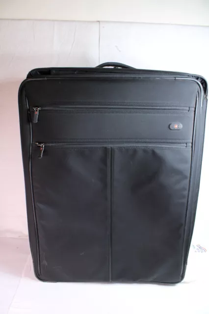 Victorinox Werks Traveler 3.0 Upright 27” Wheeled Expandable Suitcase  Black