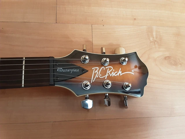 BC RICH MOCKINGBIRD MASTERPIECE sunburst + pedale distorsione IBANEZ PL5 2