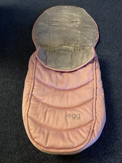 egg winter footmuff cosytoes in strickly pink Excellent Condition