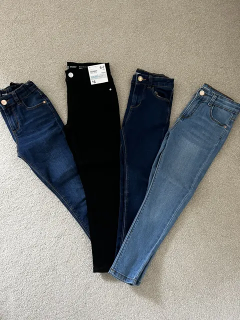 Primark 4x jeans skinny. Età 6-7 anni. Tutti nuovissimi, alcuni con etichette. Rrp £24!
