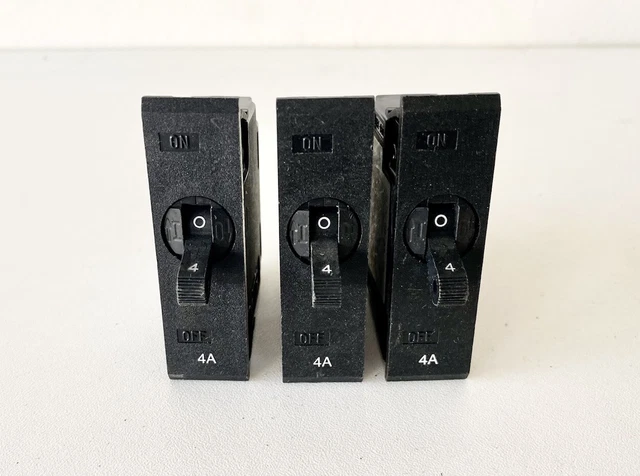 Lotto Di 3 Eaton Heinemann Circuito Interruttore 1p 4A 72v