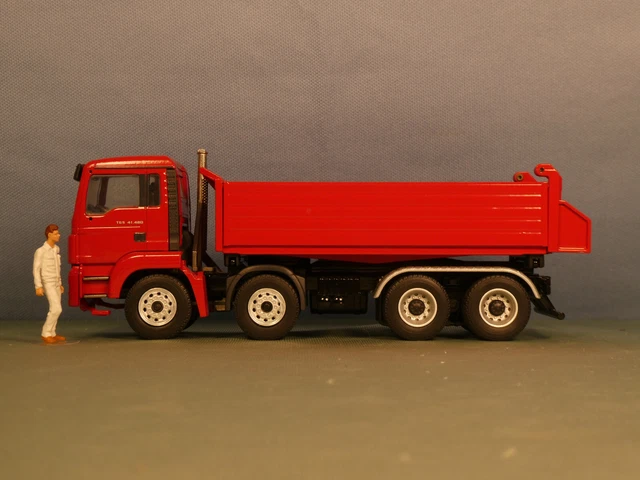 Miniature MAN TGS M Euro 6 4x2 benne avec grue CONRAD CON77165/02 | Collect World