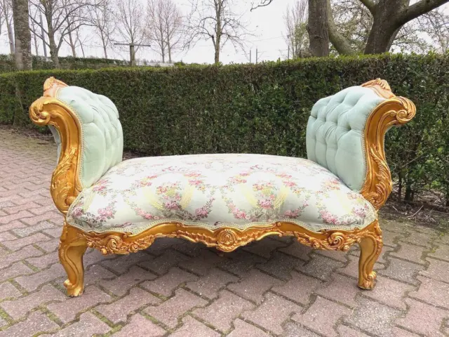 Elegant French Louis XVI Style Mint Green Damask Settee/Chaise/Daybed